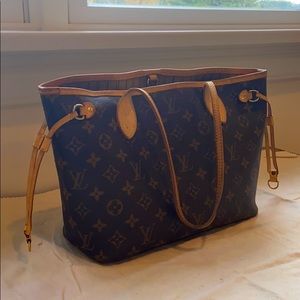 Louis Vuitton Neverfull PM